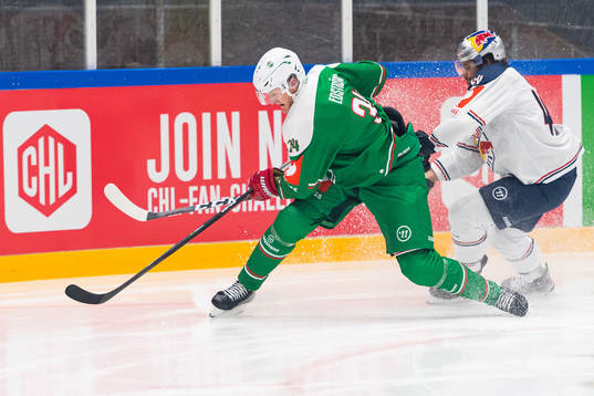 Adam Edström of Rögle and Zachary Redmond of Munich
