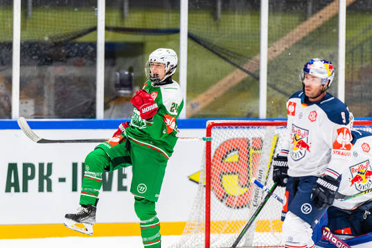 Marco Kasper of Rögle celebrates scoring 2-1