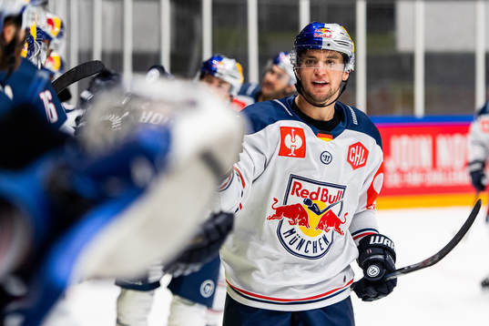 Frederik Tiffels of Munich celebrates scoring 2-2