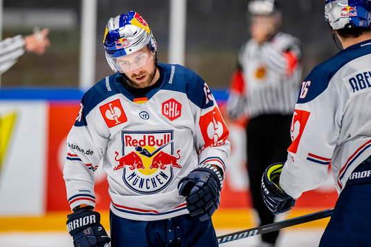Maximilian Kastner of Munich look dejected