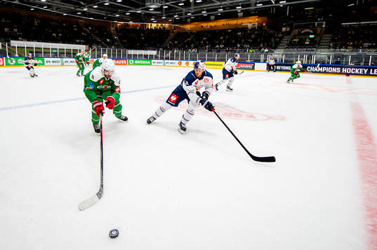 Mattias Sjögren of Rögle and Frank Mauer of Munich