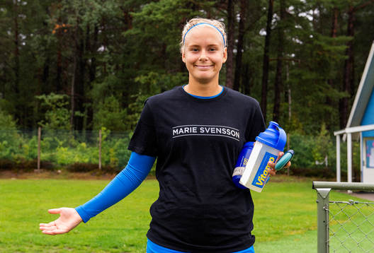 Kalmars Fanny Nilsson med specialtröja