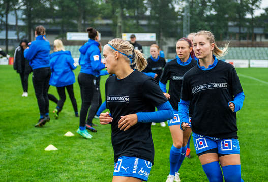 Kalmars Fanny Nilsson med specialtröja