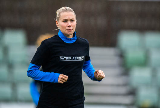Kalmars Mimmi Asperot med specialtröja