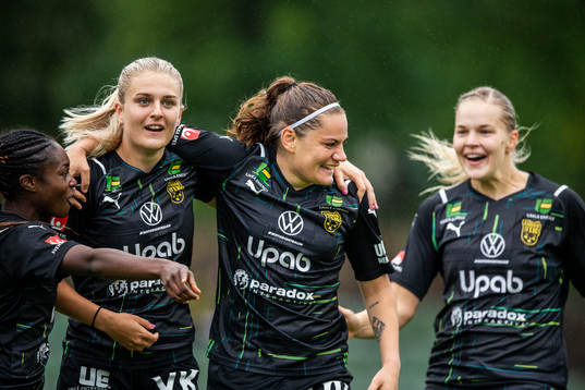 Umeås Sarah Mellouk jublar