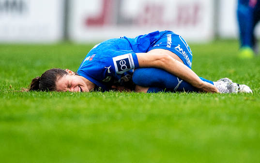 Kalmars Charléne Nowotny har ont