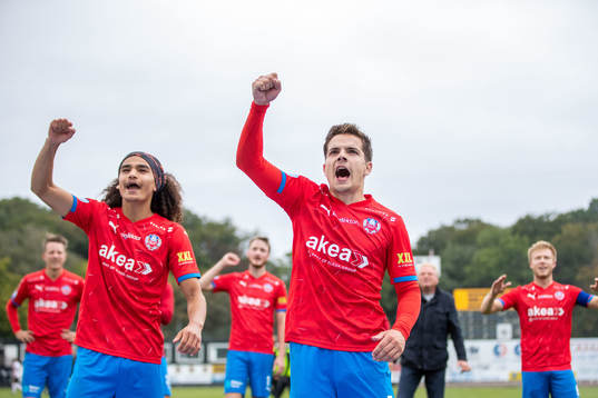 Helsingborgs Adam Kaied och Brandur Hendriksson Olsen jublar