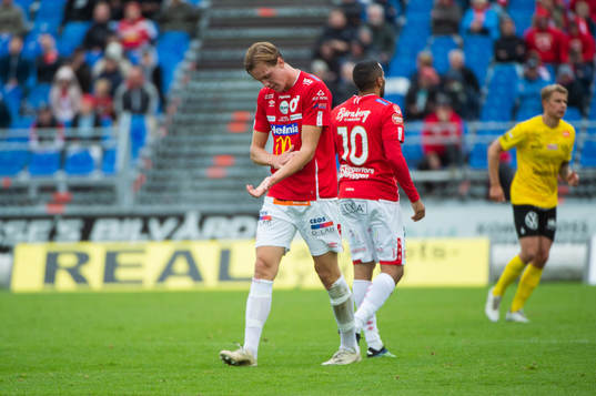 Degerfors Adam Carlén deppar