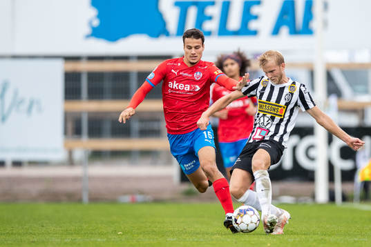 Helsingborgs Assad Al Hamlawi och Landskronas Johan Rapp