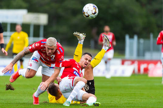 Bläddra bland fler bilder av Fotboll, Allsvenskan, Degerfors - Mjällby