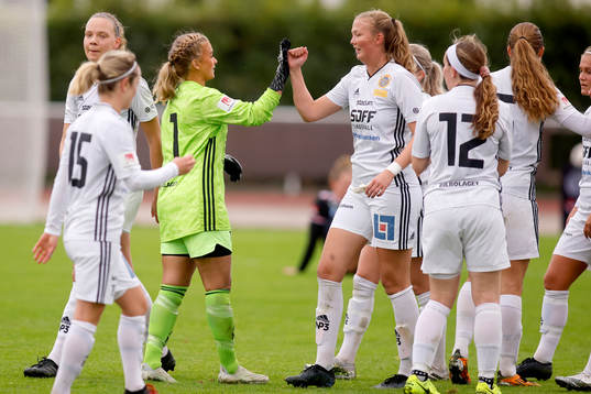Sundsvalls målvakt Marie Isabelle Nordlund och Clara