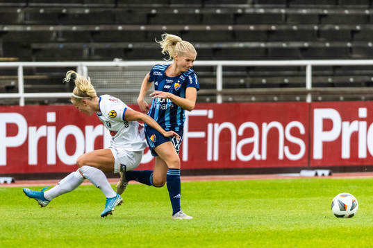 Växjös Adelina Engman och Djurgårdens Nellie Lilja
