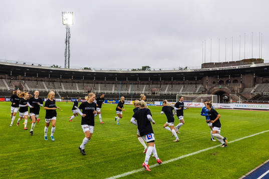 Växjös spelare värmar upp