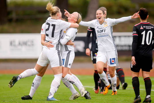 Bläddra bland fler bilder av Fotboll, Elitettan, Lidköping - Sundsvall