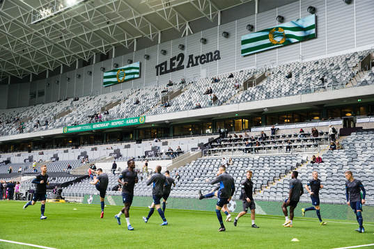 Malmö FFs spelare värmer upp