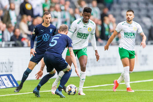 Malmö FFs Sören Rieks och Hammarbys Aziz Mohammed Ouattara