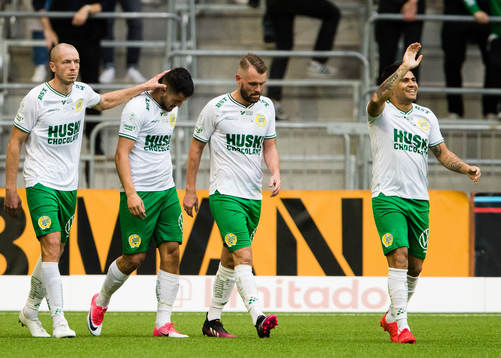 Hammarbys Jon Gudni Fjoluson, Astrit Selmani Mads Fenger