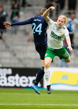 Malmö FFs Lasse Nielsen och Hammarbys Gustav Ludwigson