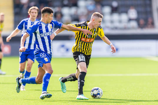 IFK Göteborgs Alexander Jallow och Häckens Patrik