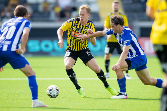 Häckens Gustav Berggren och IFK Göteborgs Gustav Svensson