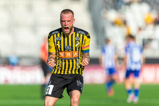 Häckens Alexander Faltsetas jublar