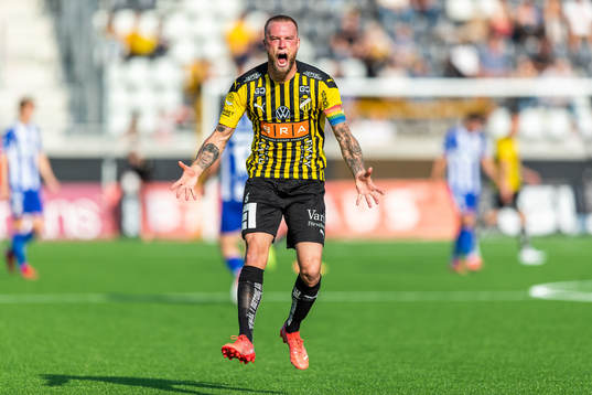 Häckens Alexander Faltsetas jublar
