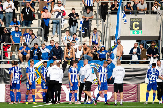 IFK Göteborgs spelare och supportrar deppar