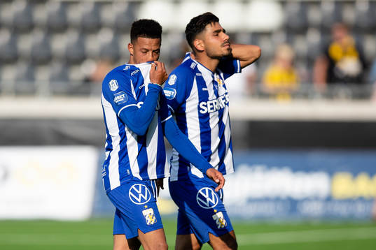 IFK Göteborgs Tobias Sana och Hosam Aiesh  deppar