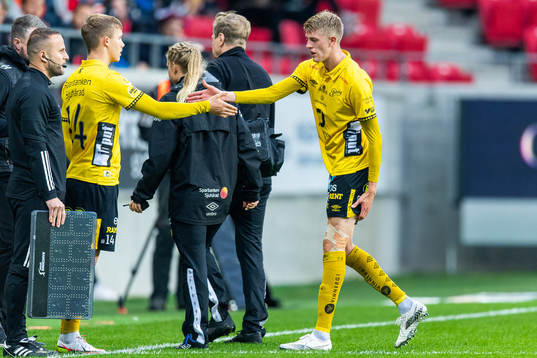 Elfsborgs Alexander Bernhadsson byts ut