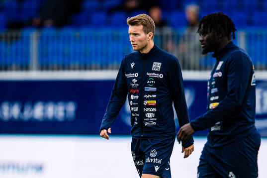 Jesper Strand Isaksen of Kristiansund warms up