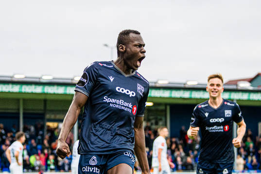 Moses Dramwi Mawa of Kristiansund celebrates
