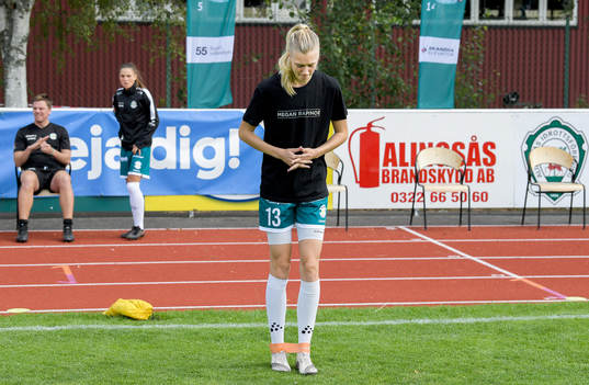 Alingsås Ebba Handfast i specialdesignad t-shirt