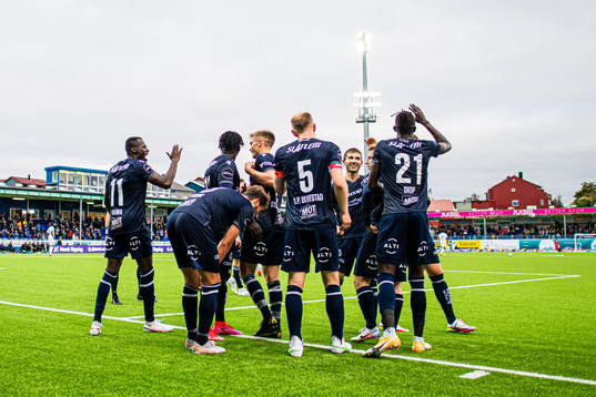 Moses Dramwi Mawa of Kristiansund celebrates