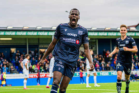 Moses Dramwi Mawa of Kristiansund celebrates
