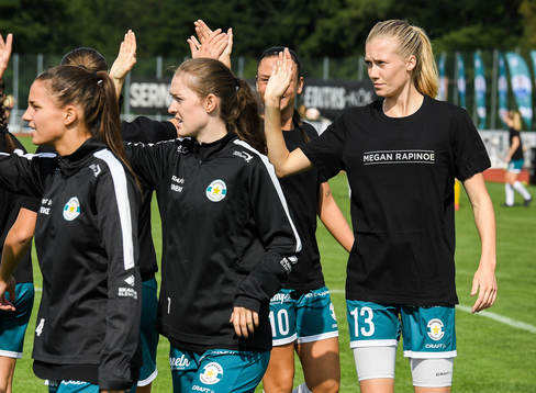Alingsås Ebba Handfast i specialdesignad t-shirt