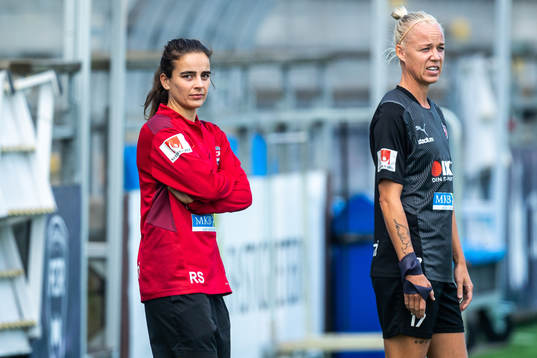 Renee Slegers, head coach and Caroline Seger