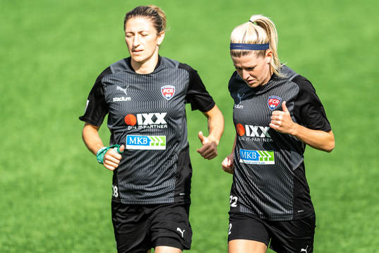 Bianca Schmidt and Olivia Schough
