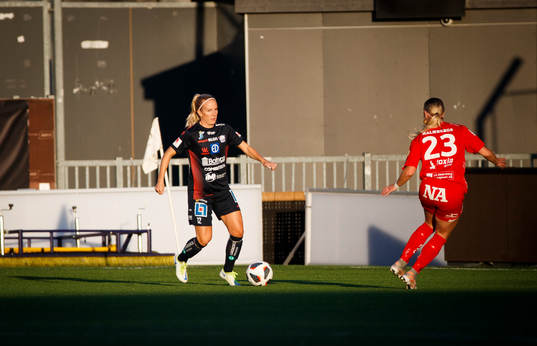 Linköpings Alva Selerud och Örebros Jenna Hellstrom