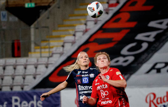 Linköpings Petra Johansson och Örebros Jessie Scarpa