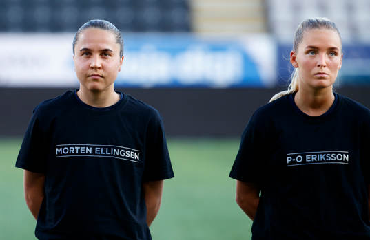 Linköpingsspelare med uppvärmningströja