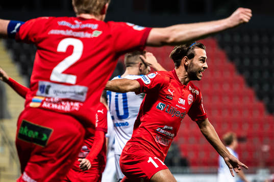 Värnamos Edvin Becirovic jublar