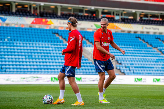 Erik Botheim and Erling Braut Haaland of the Norwegian