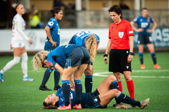 Isabella Hartig of Hoffenheim in pain