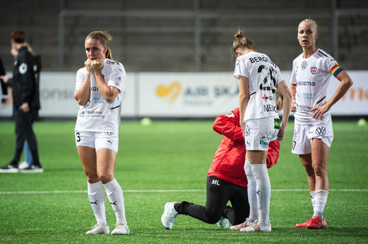 Gudrun Arnardottir, Emma Berglund and Caroline Seger of