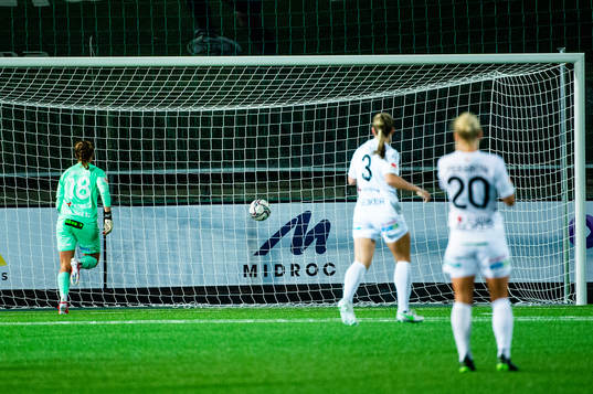 0-3. Goalkeeper Teagan Micah of Rosengård