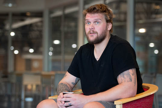 Bläddra bland fler bilder av Ishockey, Robin Lehner, Porträtt och Träning