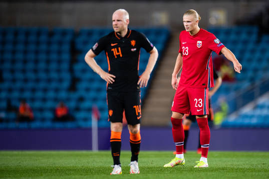 Davy Klaassen of Netherlands and Erling Braut Haaland of