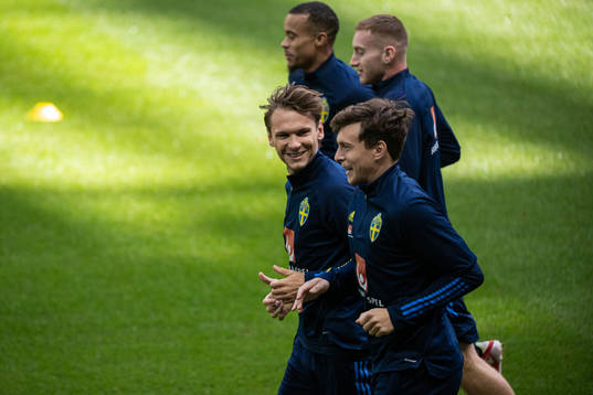 Albin Ekdal and Victor Nilsson Lindelöf of the Swedish