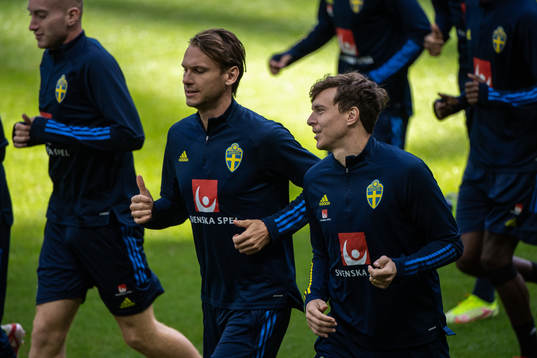 Albin Ekdal and Victor Nilsson Lindelöf of the Swedish