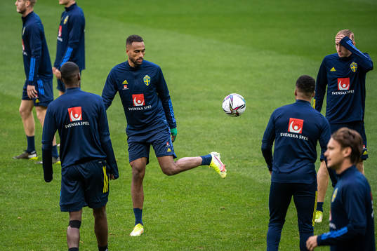 Isaac Kiese Thelin of the Swedish national team